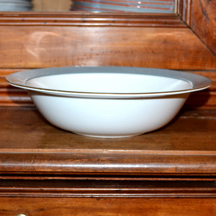 Royal Doulton Rose Elegans TC1010 china serving bowl - Image 3