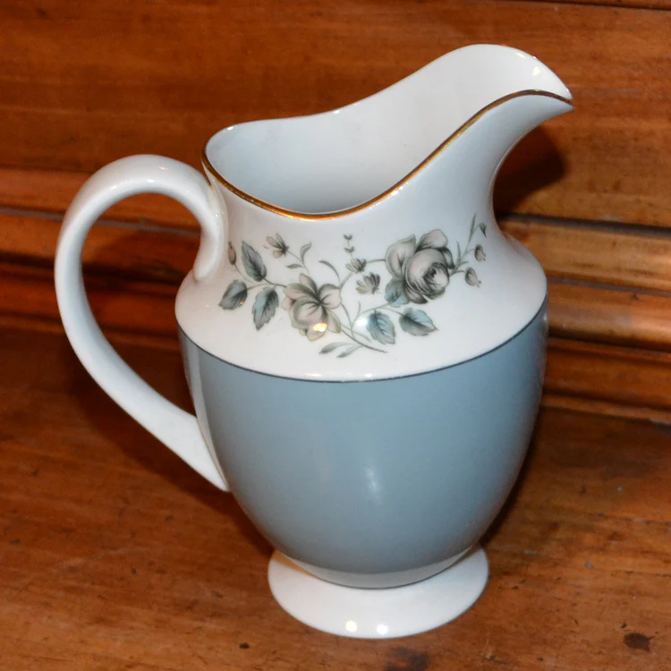 Royal Doulton Rose Elegans TC1010 medium china milk jug - Image 4
