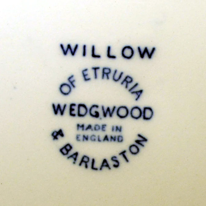 Wedgwood Blue and White Willow china 10 inch dinner plate - Image 3